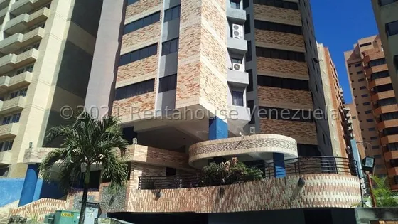 Apartamento En Venta Ubicado Edificio Con Excelente Arquitectura Ubicado En La Trigaleña Valencia Carabobo Cod 25-4597 Eloisa Mejia