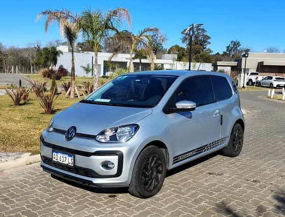 Volkswagen Up! 1.0 High Up!