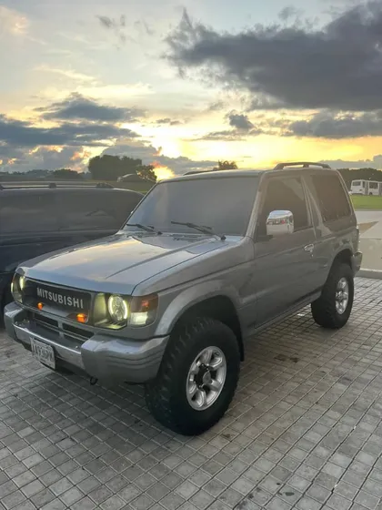 Mitsubishi Montero Dakar 4x4