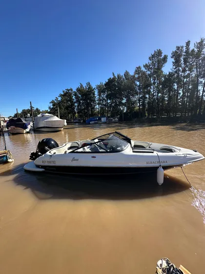 Geuna 185 Con Motor Mercury 115hp 4 Tiempos