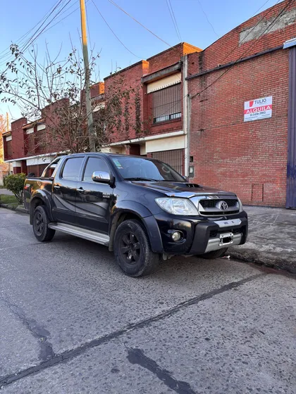 Toyota Hilux Pick-up 3.0 I Srv Cab Doble 4x2 Cuero
