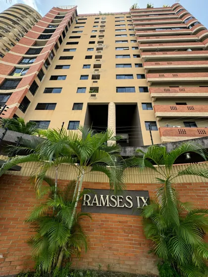 Apartamento En Los Mangos Residencias Ramses Jos - Dvip