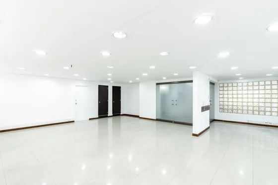 Oficina En Arriendo/venta En Porciúncula. Cod V5133