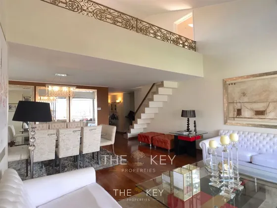 Departamento Duplex En Venta En Vitacura Con 6 Dormitorios