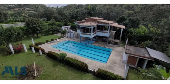 Hermosa Finca Con Impresionante Piscina En Sopetra...(mls#245356)