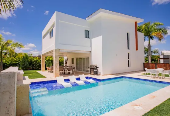 Espectacular Y Lujosa Villa En Renta En Vista Cana Bávaro