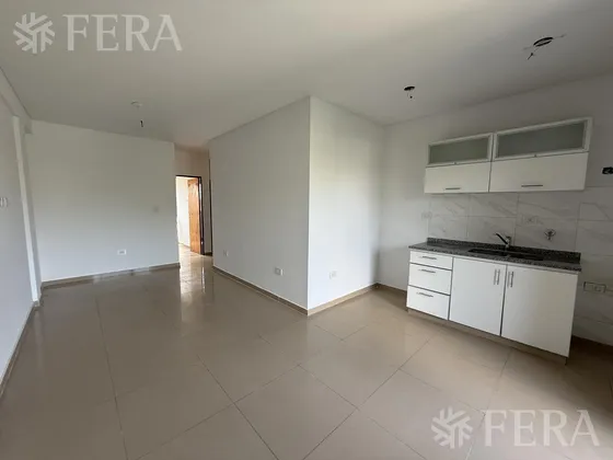 Venta De Departamento 2 Ambientes Con Balcón En Sarandi