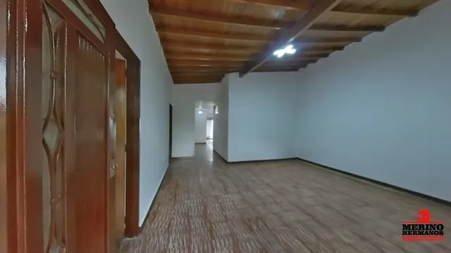 Casa En Arriendo En Medellín - La Floresta