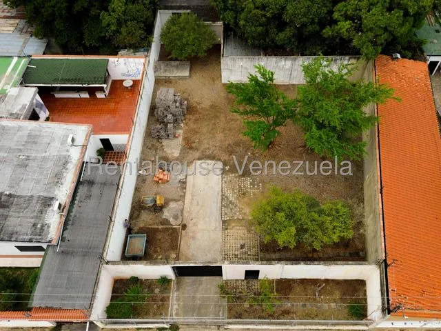 Maribel Morillo Asesor Inmobiliario De Rentahouse Vende Terreno De 355m2; Con Todos Los Servicios Basicos; Totalmente Plano Y Ubicado En Zona Este De Barquisimeto Lara