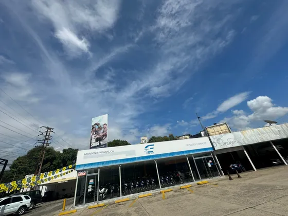 Local En Prebo Av.andres Eloy Blanco Valencia Jcossi