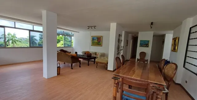 ¡oportunidad Única! En Venta Apartamento Tipo Penthouse Con Terraza Y Vistas Panorámicas Al Ávila En El Corazón De La Castellana (¡con Posibilidad De Financiamiento!)