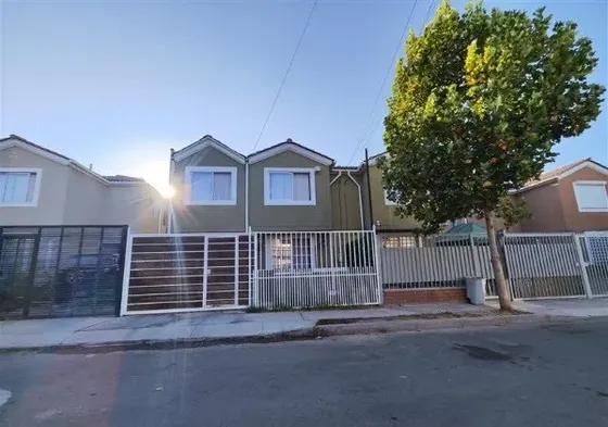Venta Casa Buin Tres Dormitorios Estacionamiento