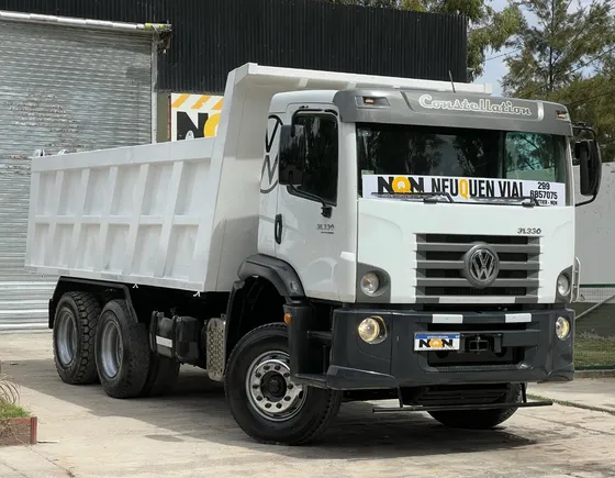 Volkswagen 31.330 6x4 Camion Tatu Volcador Usado Nqnmaq