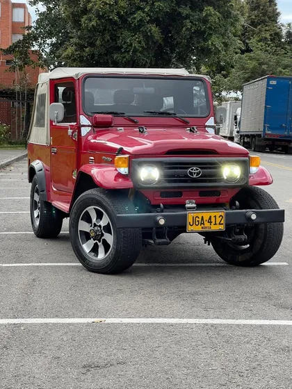 Toyota Land Cruiser 4.2 Fj43