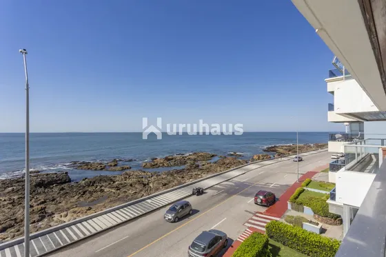 Venta Apartamento Tres Dormitorios Punta Del Este Peninsula Edificio Carmel