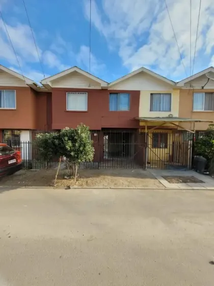 Amplia Casa En Región De Coquimbo 4 Dor. Más 2 Baños