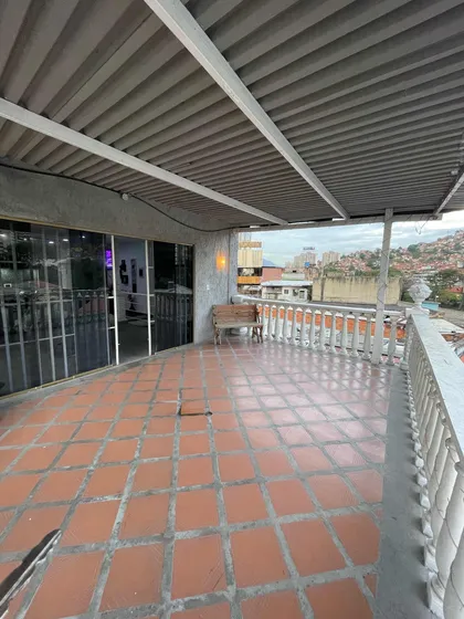Se Vende Casa Comercial De 3 Niveles San Agustín