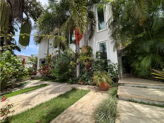 Se Vende Casa 320m2 3h+s/3.5b+s/3p Sebucan