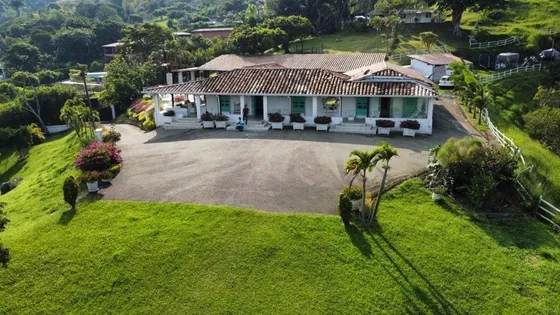 Finca Colonial En Venta Copacabana - Antioquia