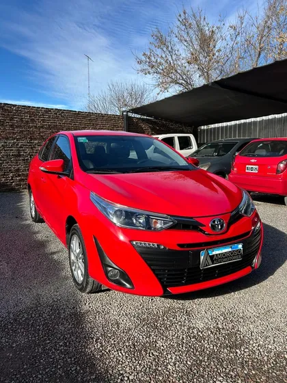 Toyota Yaris 1.5 107cv Xls Pack Cvt Sedan