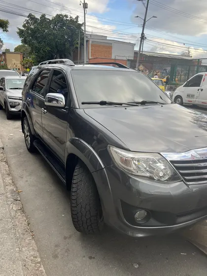 Toyota Fortuner 2.7l 4x4