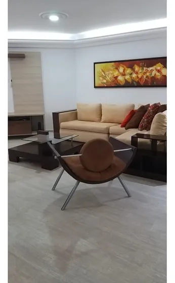 Venta De Apartamento En El Mejor Sector De Laureles.