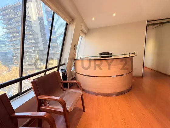 Se Vende Oficina, 5 Privados, Frente Al Mut, Las Condes