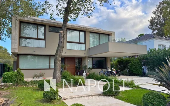 Casa En Venta En Saint Thomas Este, Canning