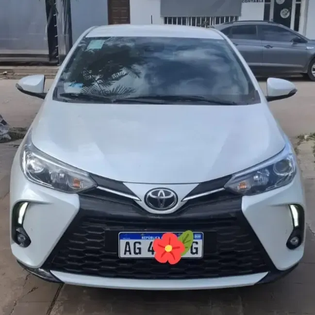 Toyota Yaris XLS PACK CVT SEDAN