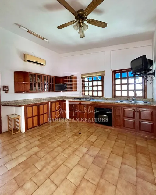 En Venta Casa Quinta Ubicada En La Urbanización Paraíso I. Pampatar