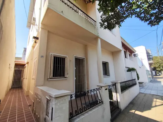 Venta/5 Amb/lotepropio/florida/permuta/aptocredito/patio