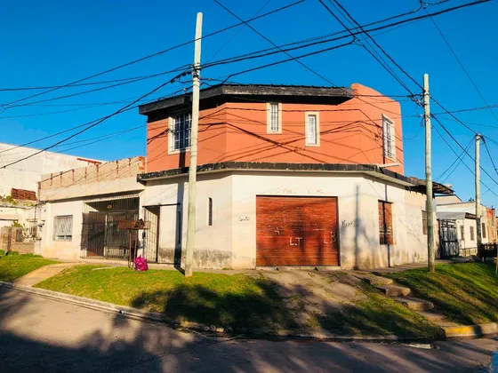 En Venta Edificio Con 3 Departamentos 3 Ambientes Proximo A Ruta 8 Y Ruta 197 En Jose C Paz