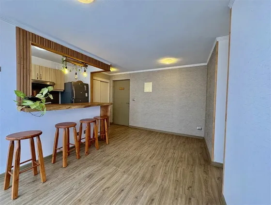 Departamento En Venta De 2 Dorm. En Gomez Carreño.