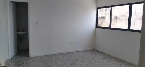 Oficina Con Excelente Ubicación En El Centro Cod. 55776