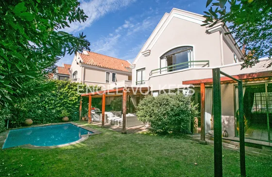 Casa En Venta San Carlos De Apoquindo, Las Condes
