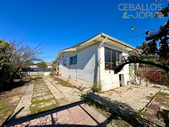 Casa En Venta De 3 Dorm. En Quilpué