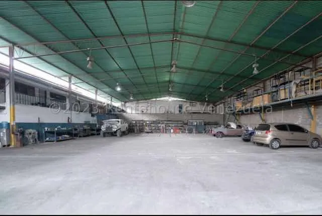 Oportunidad Galpón Pie De Calle 3.126 M2 Chacao Katiuska Quevedo