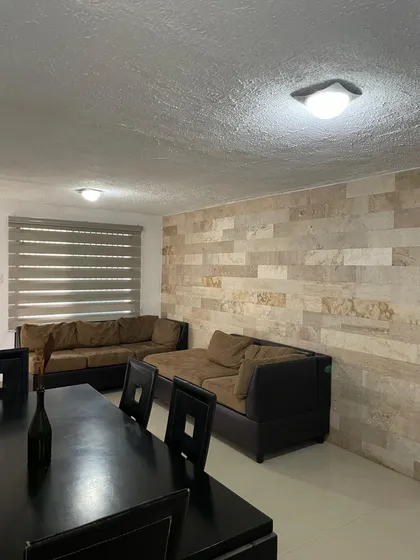 Se Vende Town House En Altos De La Esmeralda, San Diego (sr)