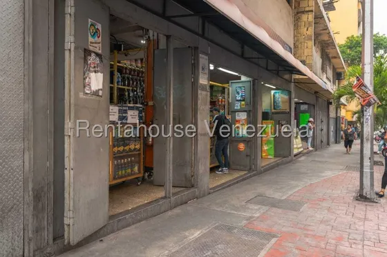 Yb Se Ofrece En Venta Amplio Local Comercial A Pie De Calle En Santa Rosalia #25-23565
