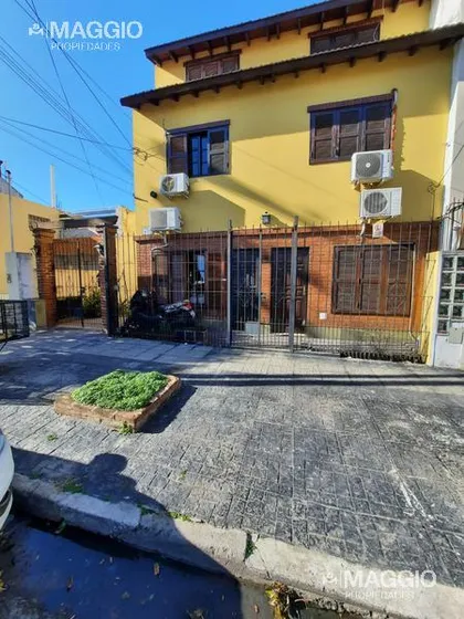 Triplex  Venta Ramos Mejia Sur 4 Ambientes