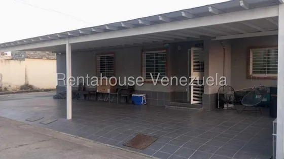 Valeria Chong Casa Venta Barquisimeto Lara Villas De Yara Residencial Economico Codigo Inmobiliaria Rent-a-house 25-20304