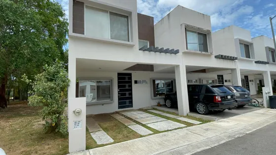Casa Modelo Noni En  Jardines Del Sur Iv