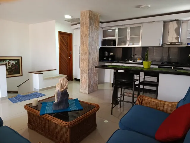 Century21 Mónaco Tucacas Vende  Hermoso Pent-house Frente Al Mar, Full Equipado.