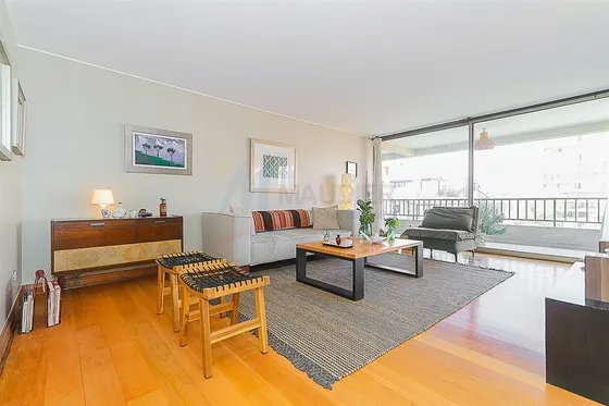 Departamento En Venta De 4 Dorm. En Providencia