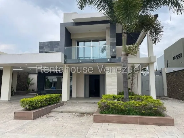 Casa Lujosa En Venta Las Morochas I San Diego Carabobo Mls #25-22750 LG