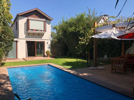 Casa En Venta. Comuna De Las Condes 