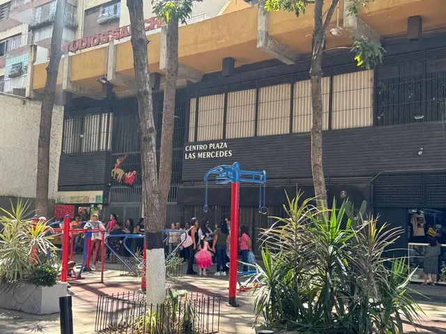 Aceptamos Credito Bancario. Apto En Venta En Centro De Carcas 77 Mtrs2 Mls #25-14758 Darlys