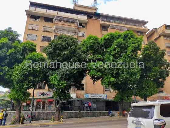 Local En Venta Los Dos Caminos Mls#25-10295