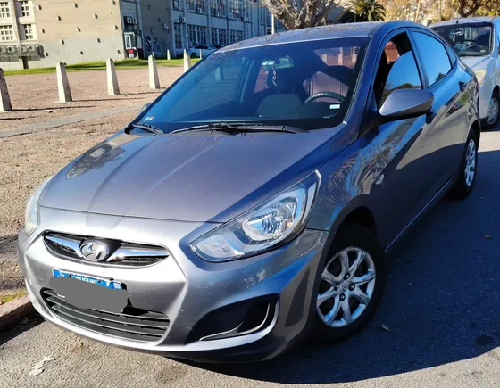 Hyundai Accent 1.4 Cvvt Gl Full Sedan