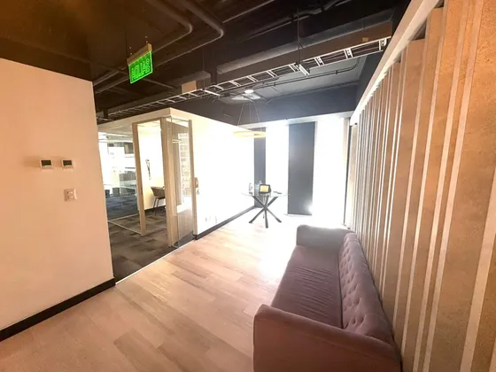 Oficina De 140m2 Av Apoquindo Metro Escuela Militar